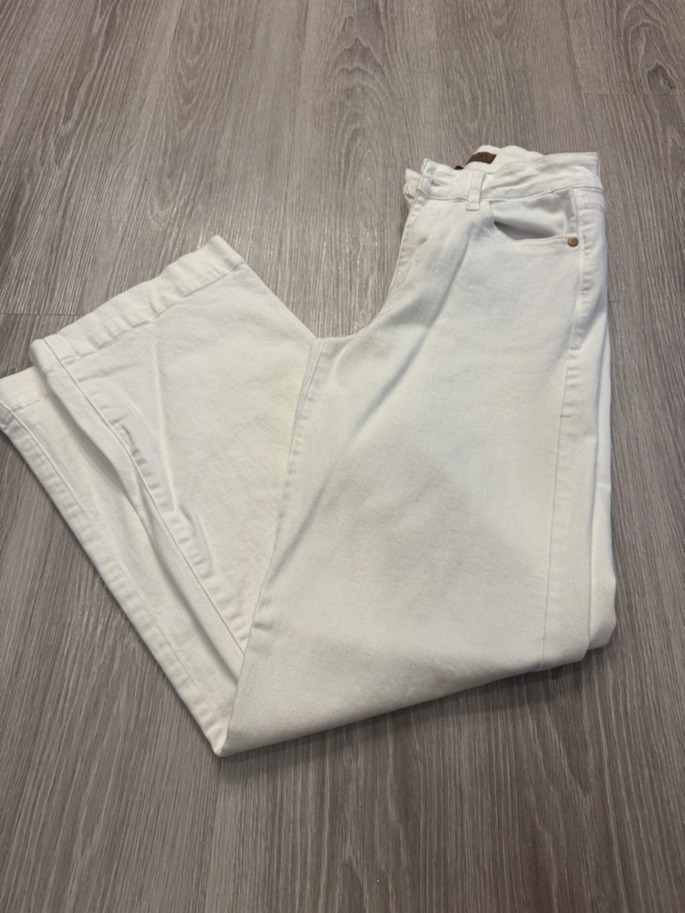 Judy Blue White High-Rise Wide Leg Jeans